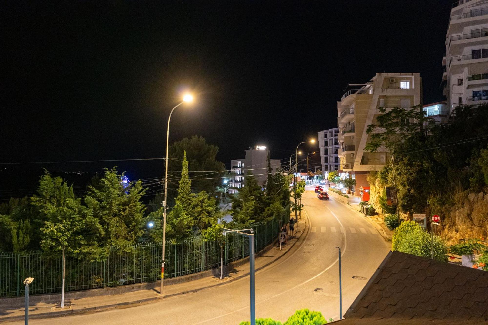 Sunkised Hotel Sarandë Exteriör bild